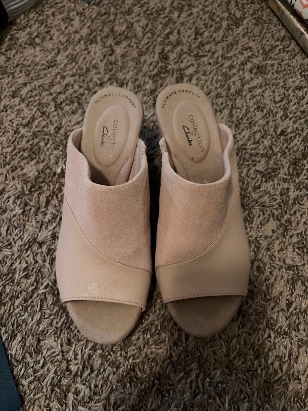 Clarks Nude Tan Open-Toe Slip-On Mules
